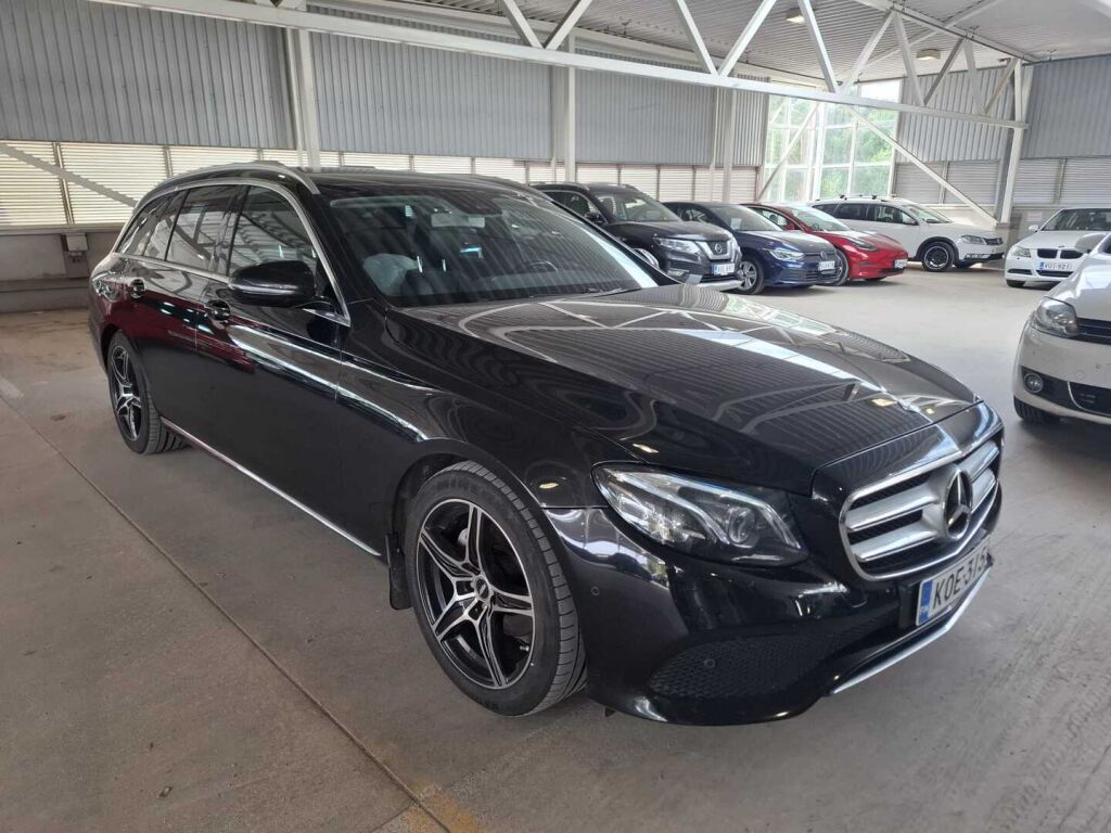 Mercedes-Benz E 2017 Musta
