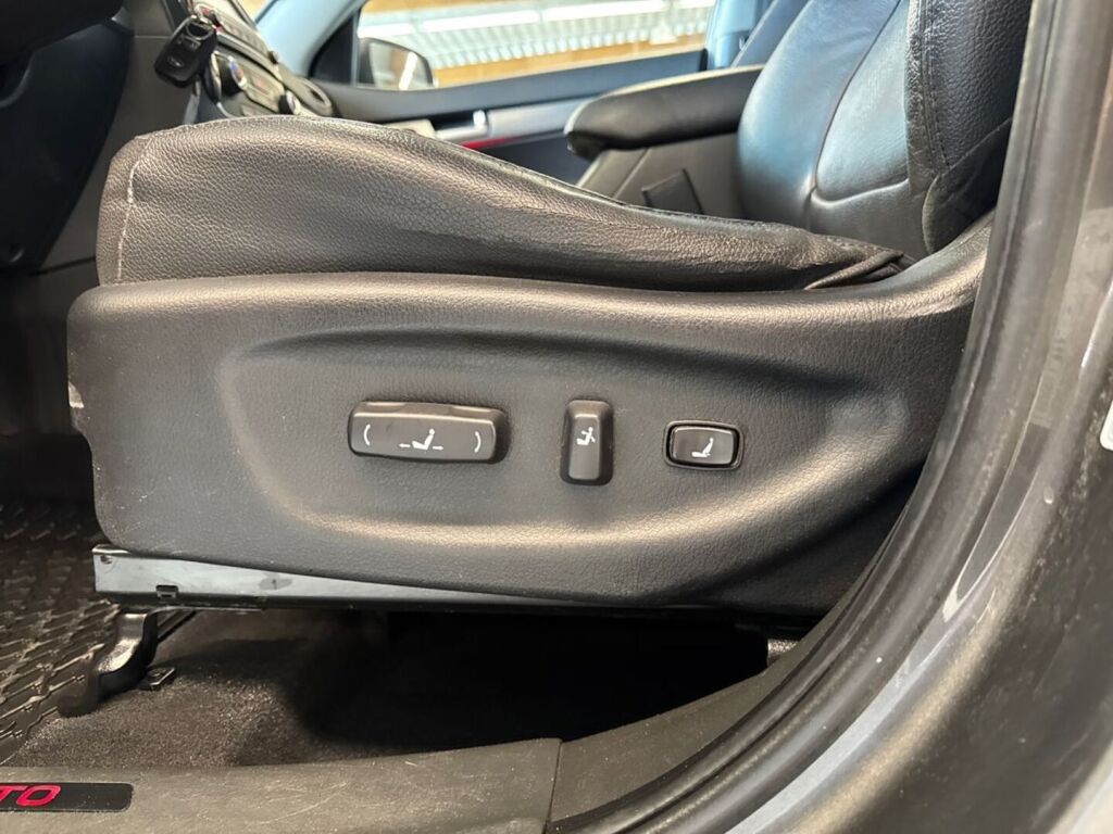 Kia Sorento 2015 Harmaa