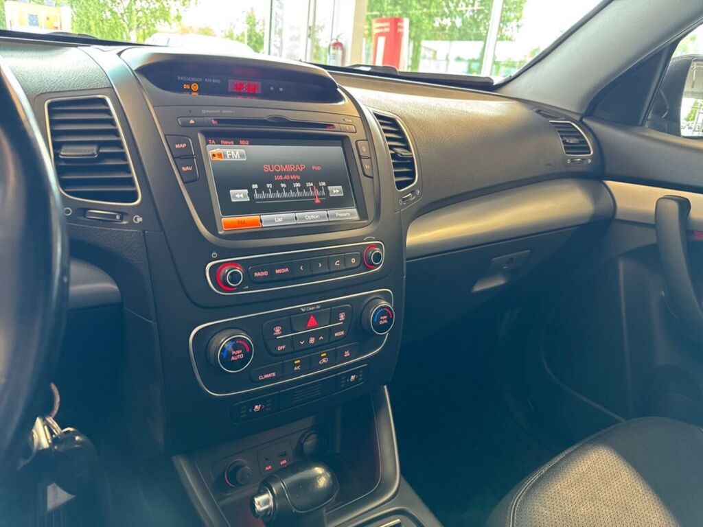 Kia Sorento 2015 Harmaa