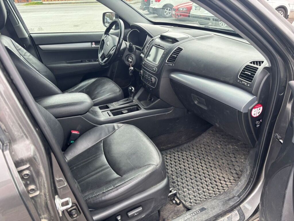 Kia Sorento 2015 Harmaa