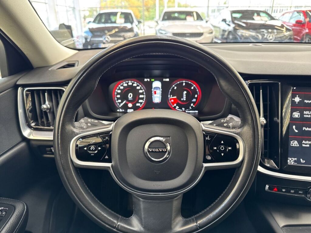 Volvo V60 2019 Valkoinen