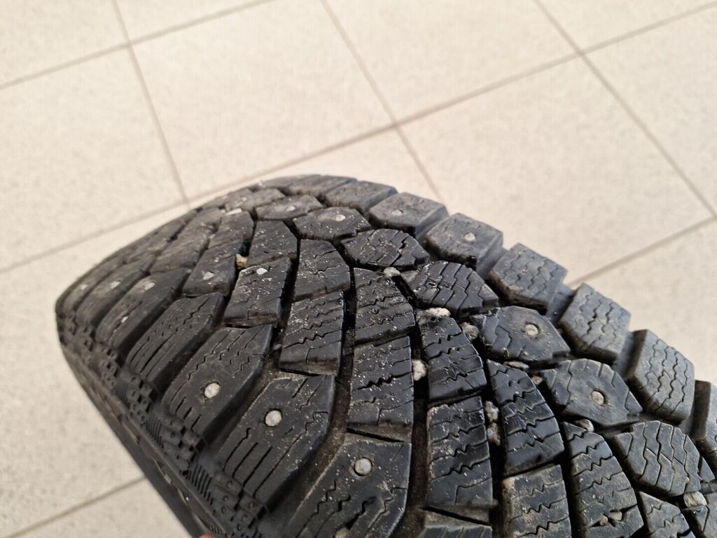 Toyota Yaris 2013 Harmaa