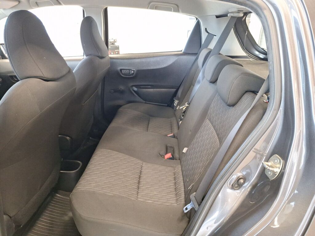 Toyota Yaris 2013 Harmaa