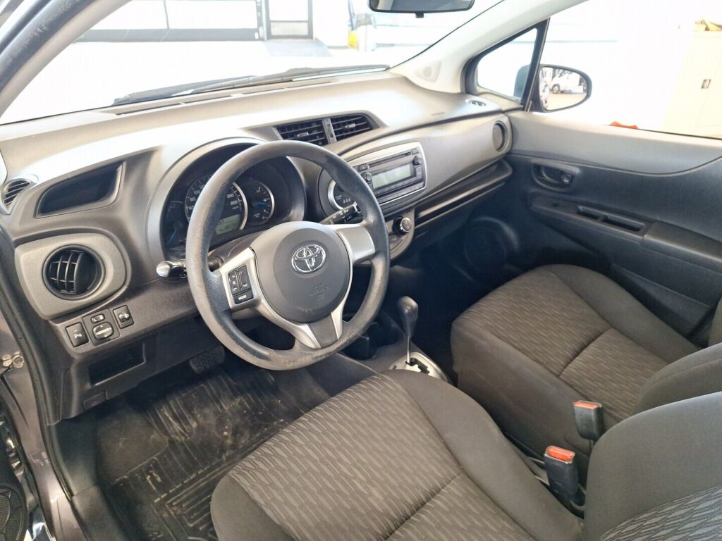 Toyota Yaris 2013 Harmaa