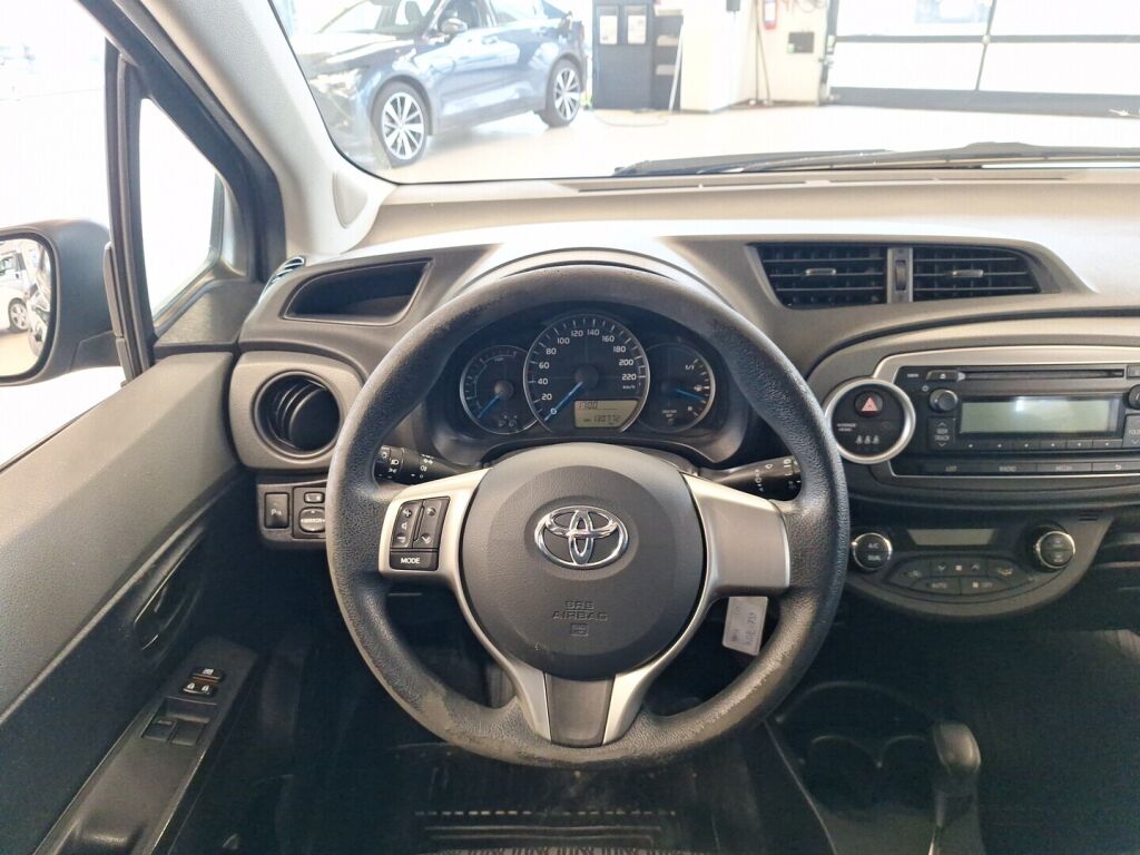 Toyota Yaris 2013 Harmaa