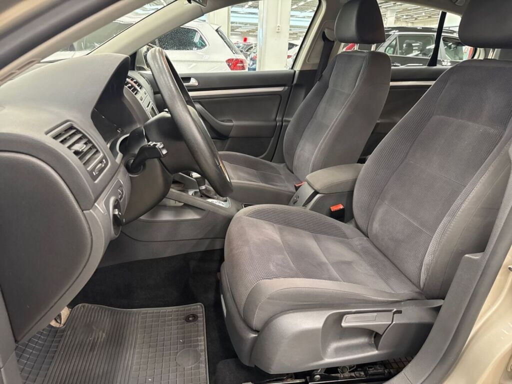 Volkswagen Jetta 2007 Ruskea (beige)
