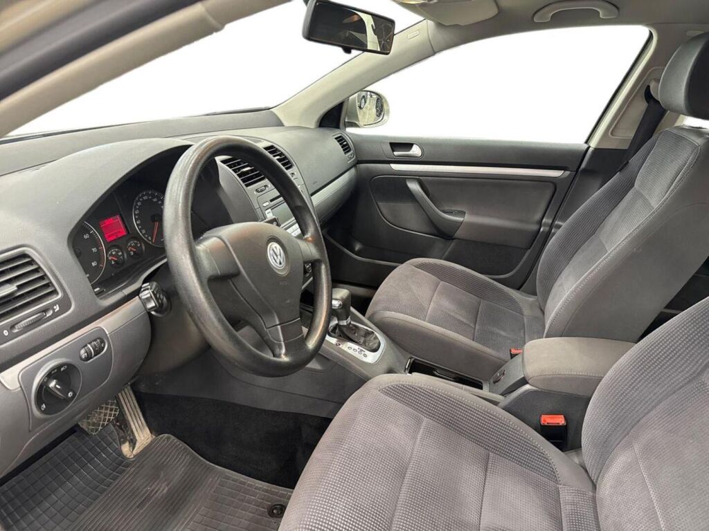 Volkswagen Jetta 2007 Ruskea (beige)