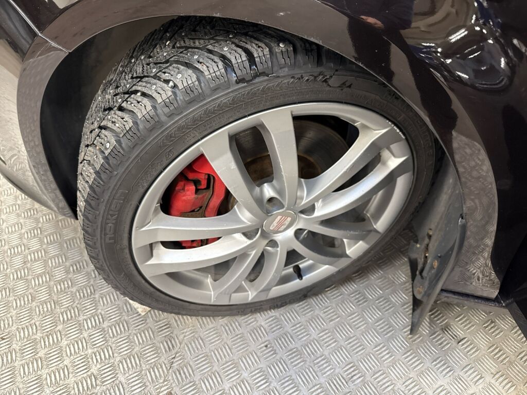 Seat Leon 2007 Musta