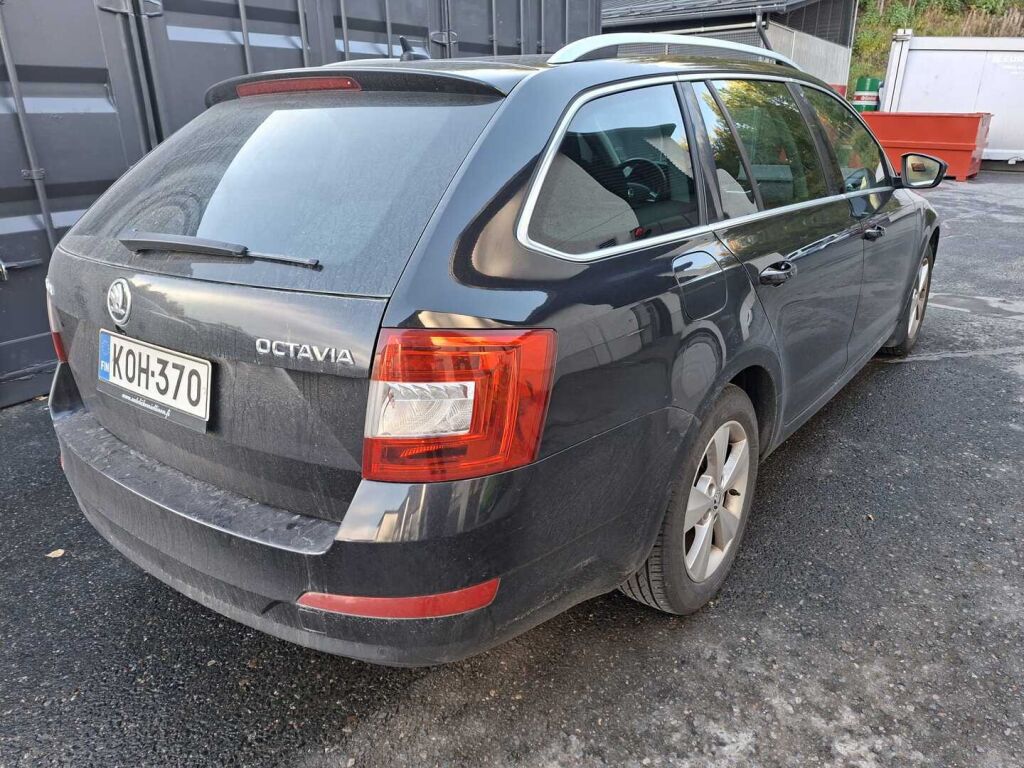Skoda Octavia 2017 Musta