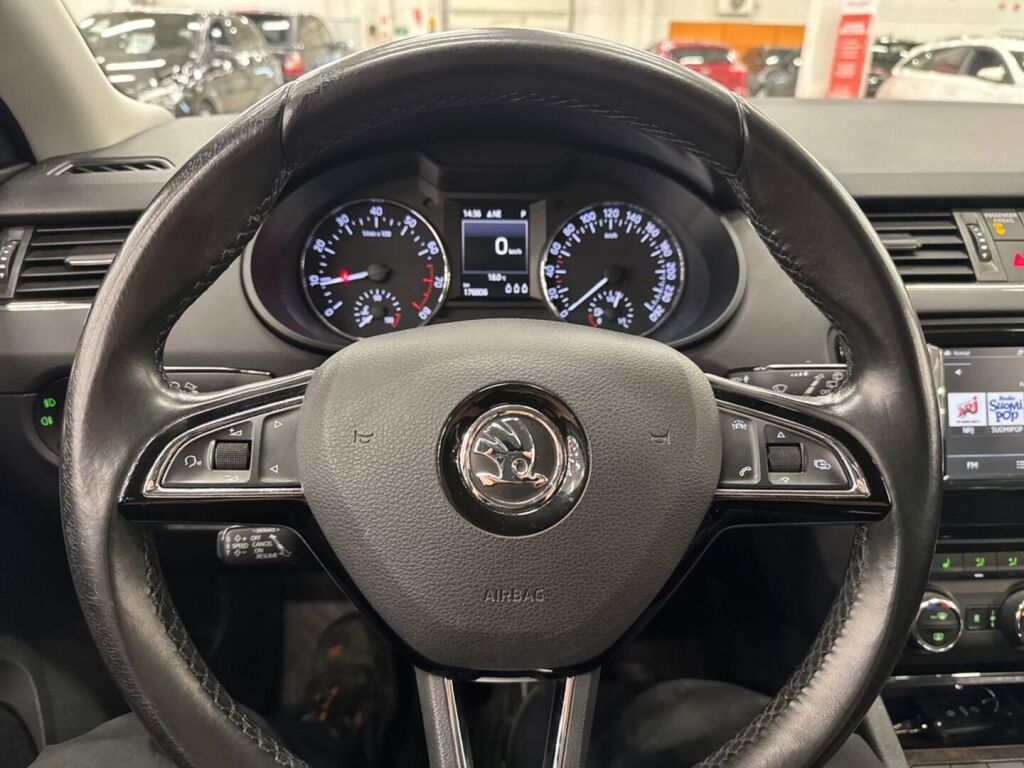 Skoda Octavia 2017 Musta