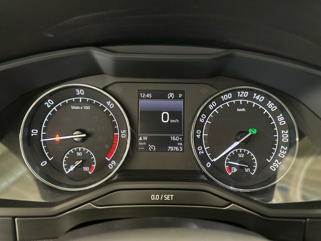 Skoda Superb 2017 Harmaa