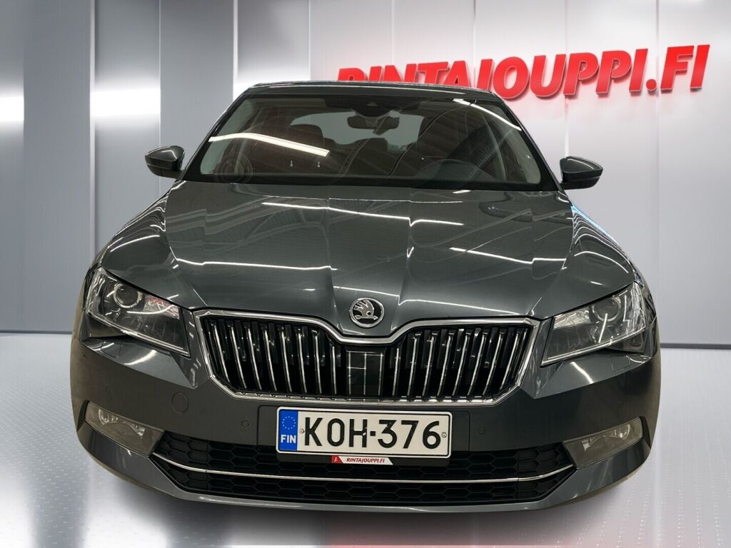 Skoda Superb 2017 Harmaa