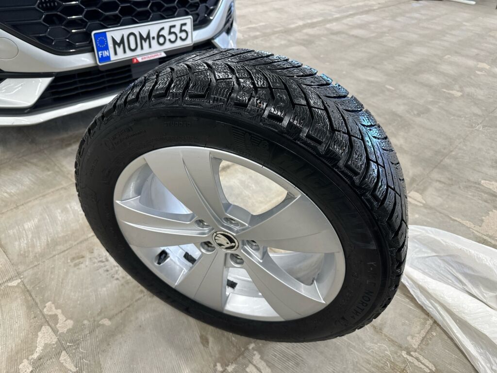 Skoda Superb 2017 Harmaa