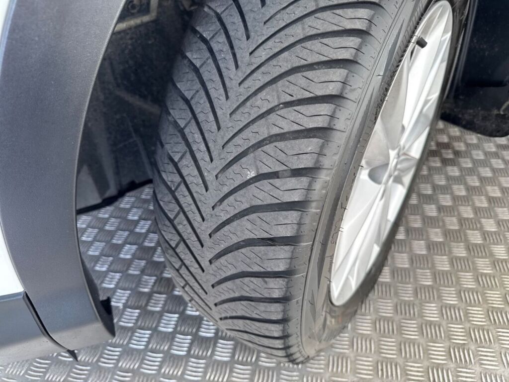 Nissan Qashqai 2016 Valkoinen