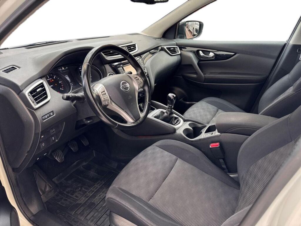 Nissan Qashqai 2016 Valkoinen