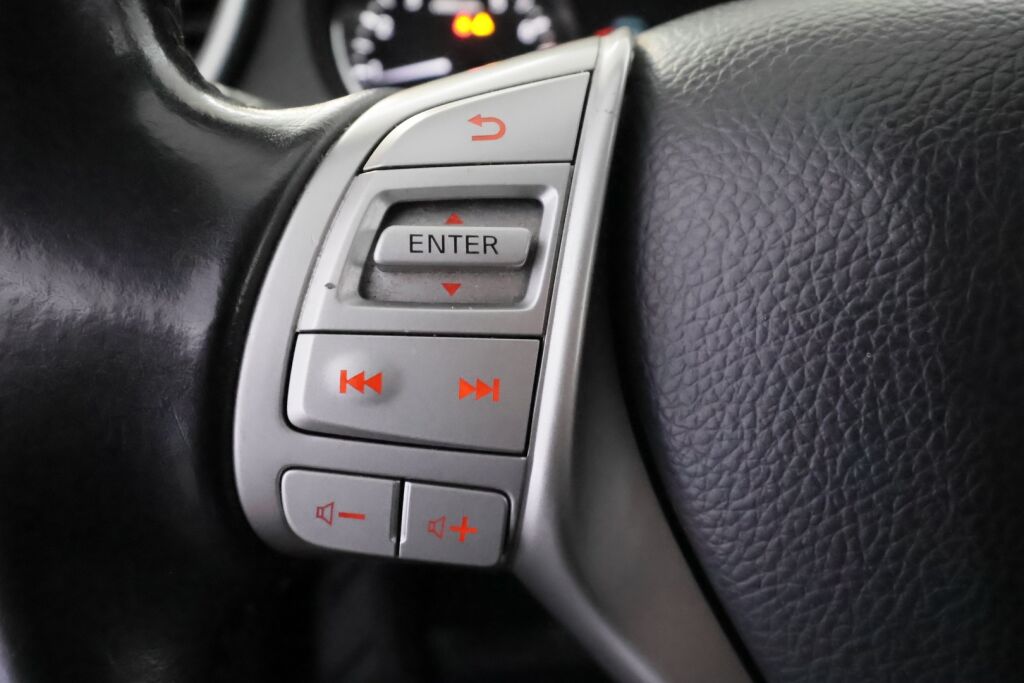 Nissan Qashqai 2017 Valkoinen