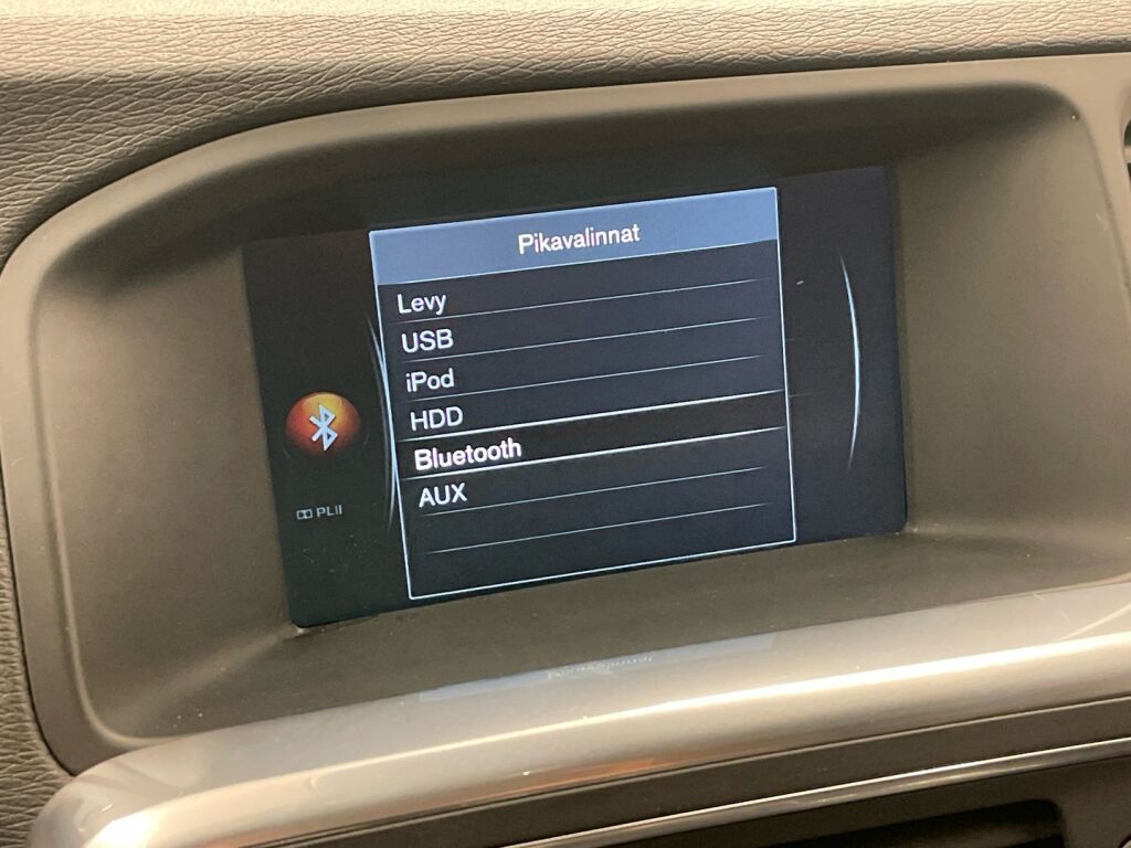 Volvo V60 2014 Musta