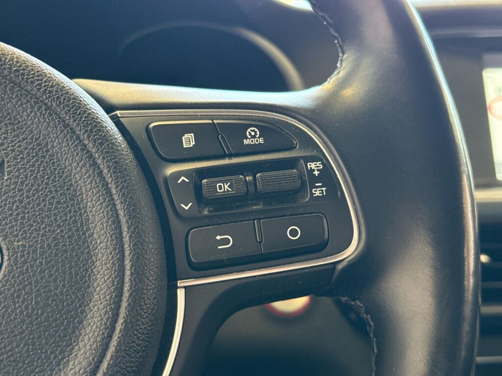 Kia Optima 2018 Ruskea (beige)