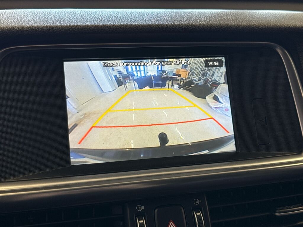 Kia Optima 2018 Ruskea (beige)