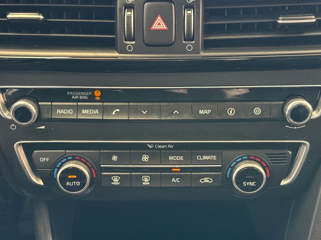 Kia Optima 2018 Ruskea (beige)