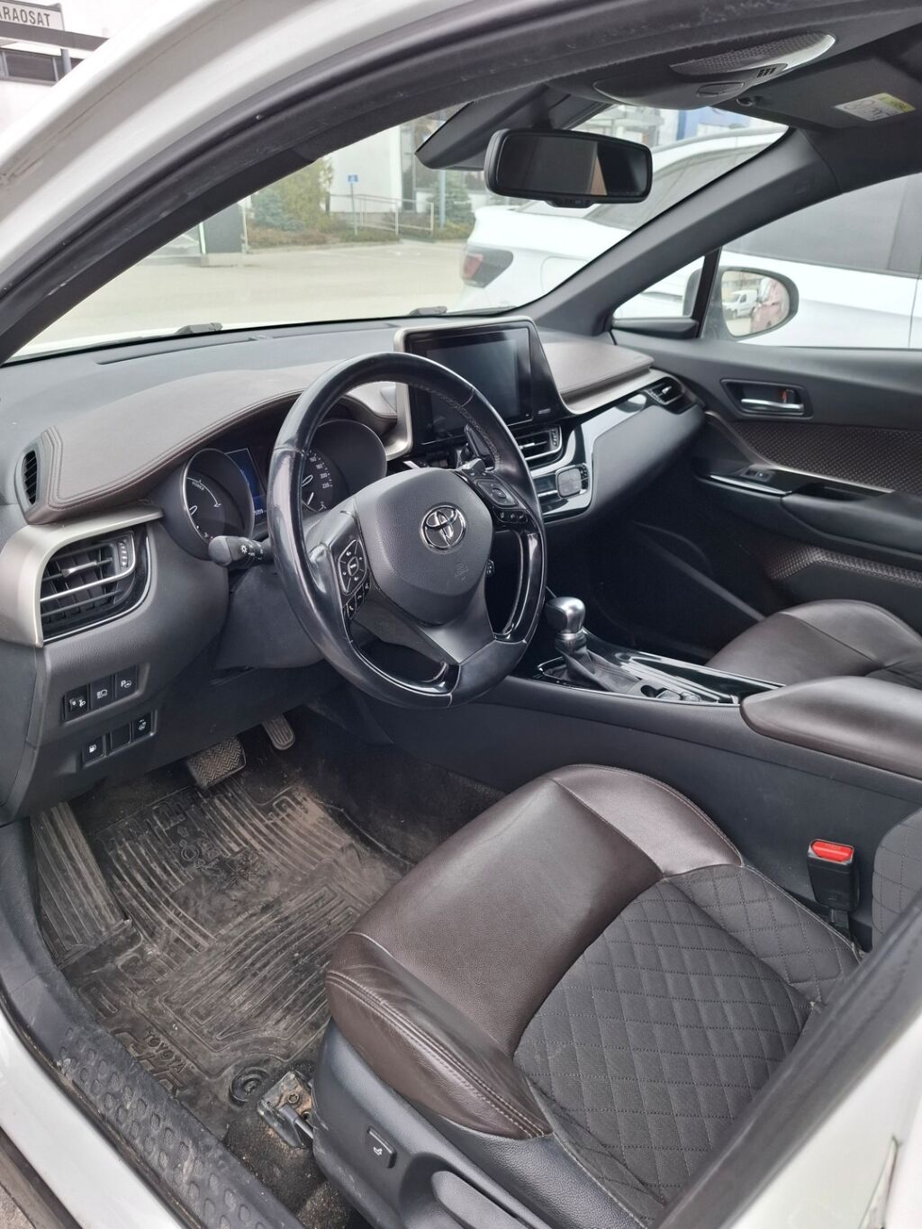 Toyota C-HR 2017 Valkoinen