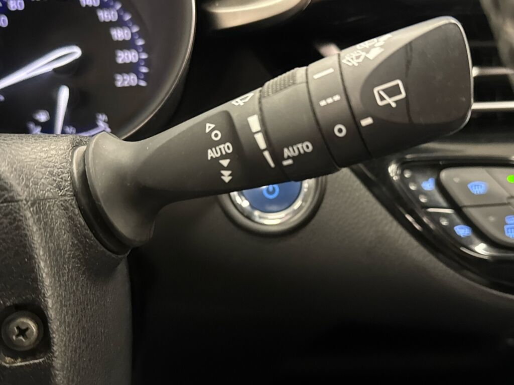 Toyota C-HR 2017 Valkoinen