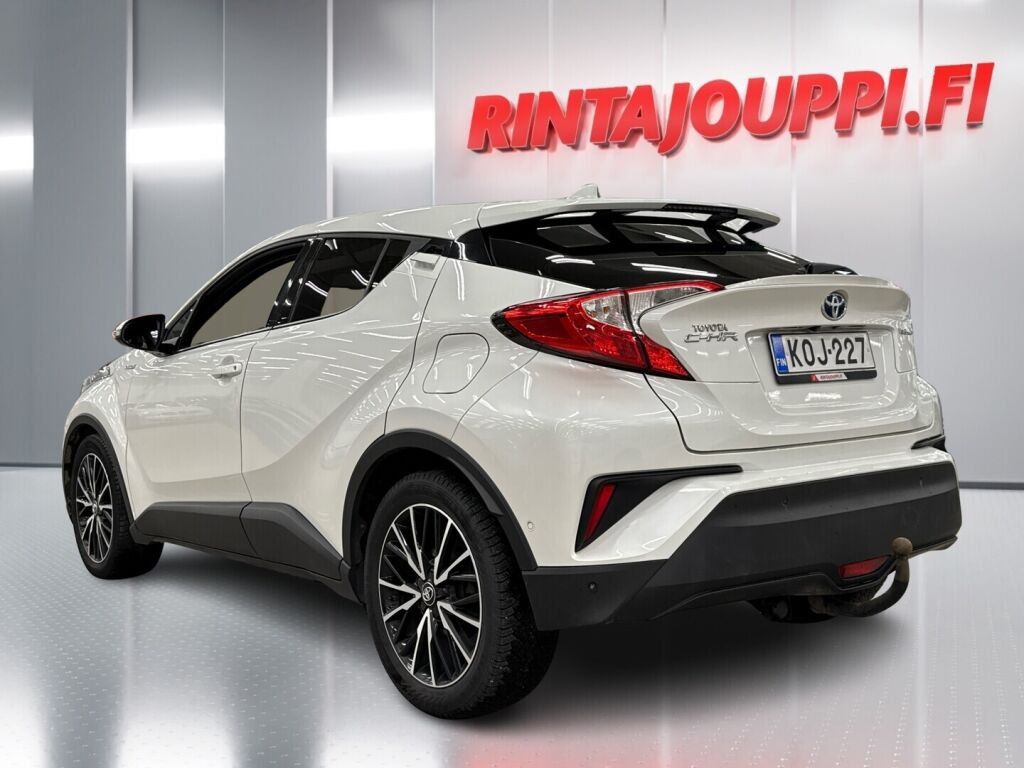 Toyota C-HR 2017 Valkoinen