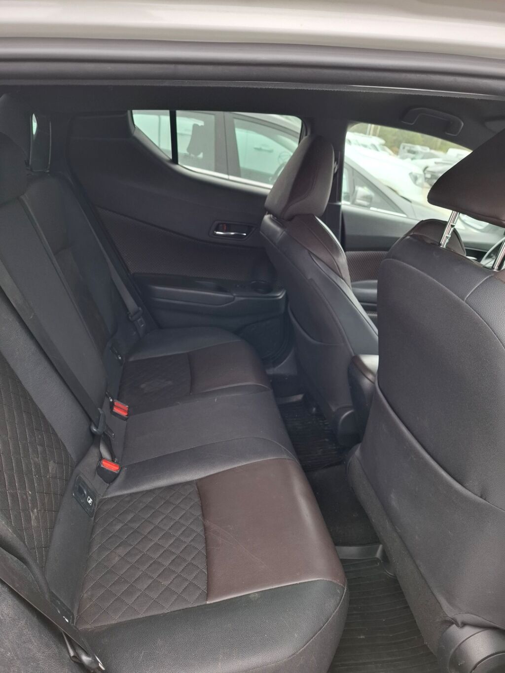 Toyota C-HR 2017 Valkoinen