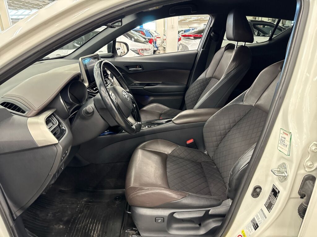 Toyota C-HR 2017 Valkoinen