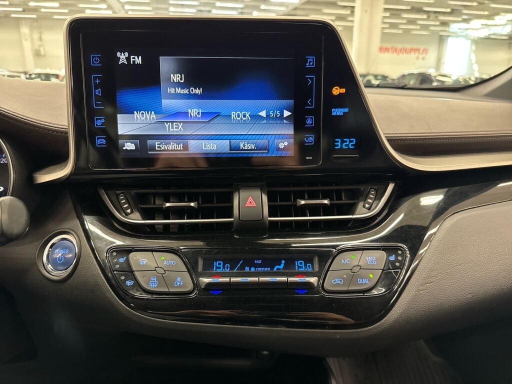 Toyota C-HR 2017 Valkoinen
