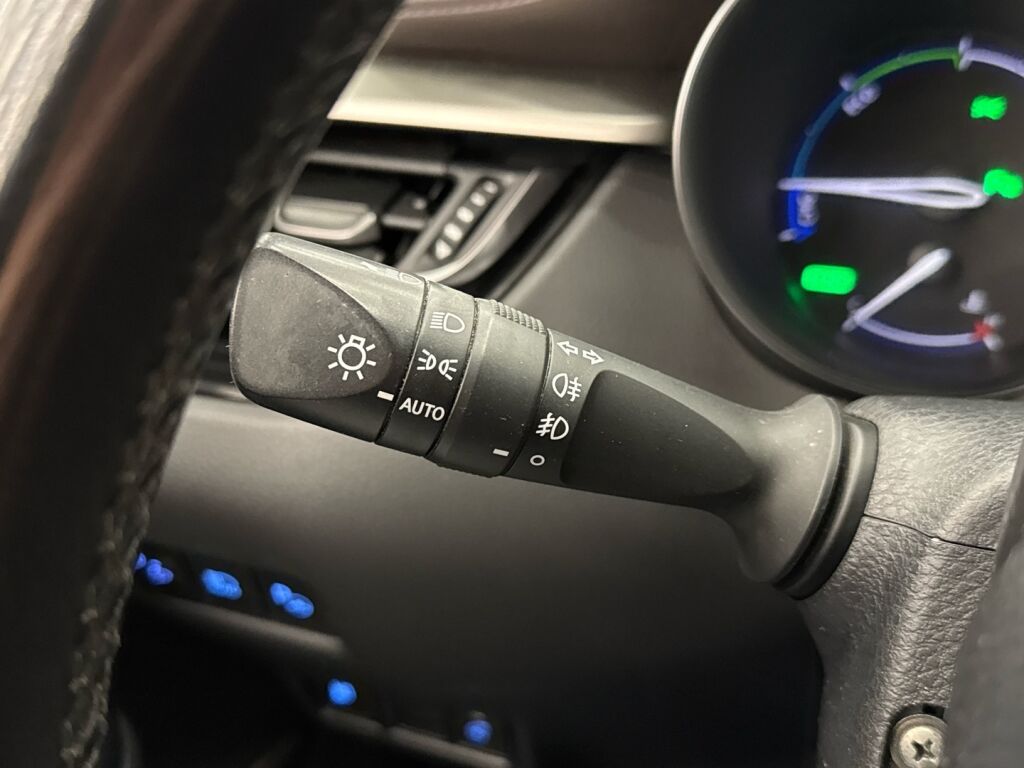 Toyota C-HR 2017 Valkoinen