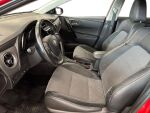 Toyota Auris 2017 Punainen