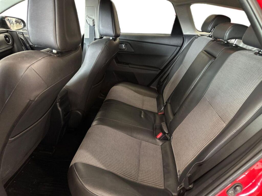 Toyota Auris 2017 Punainen