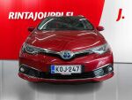 Toyota Auris 2017 Punainen