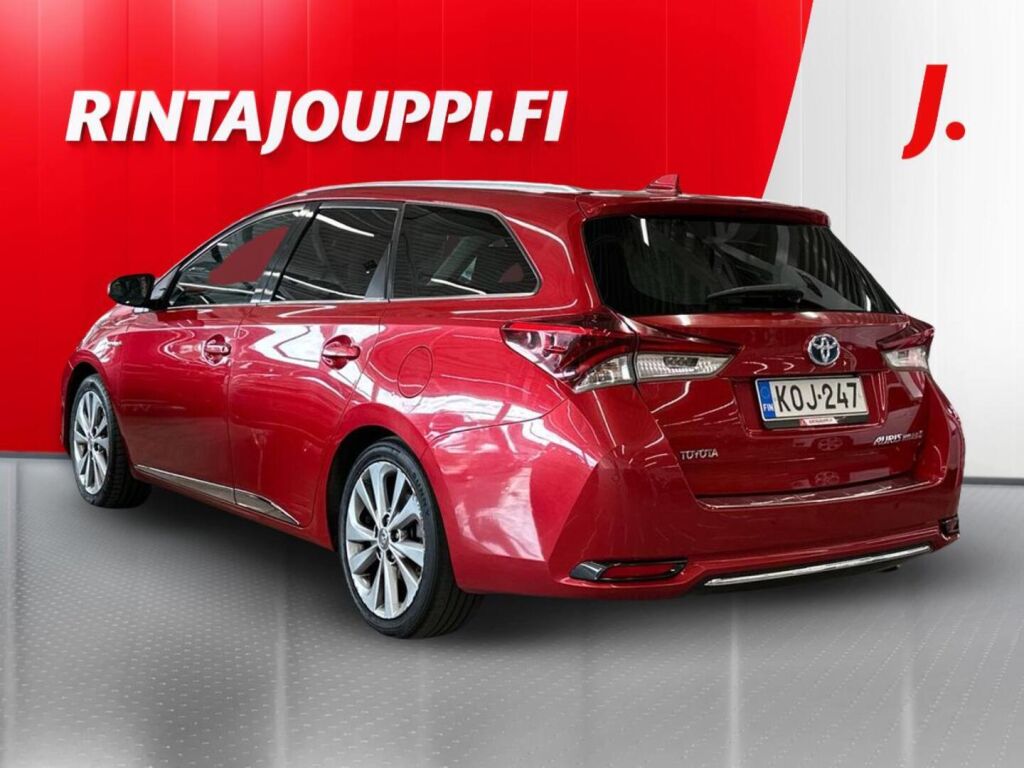 Toyota Auris 2017 Punainen