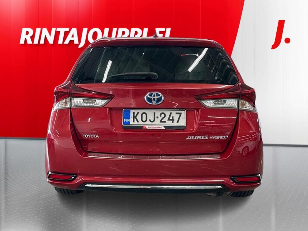 Toyota Auris 2017 Punainen