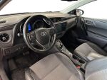 Toyota Auris 2017 Punainen