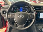 Toyota Auris 2017 Punainen