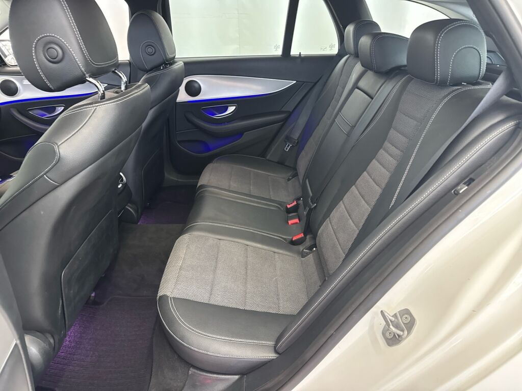 Mercedes-Benz E 2017 Valkoinen