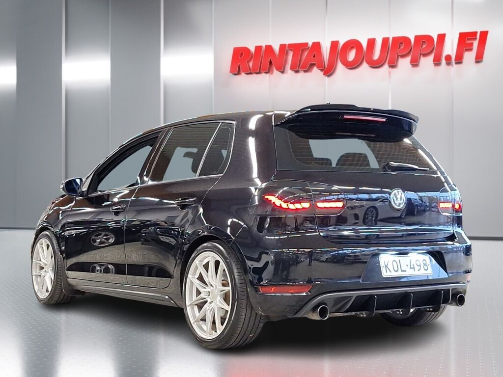 Volkswagen Golf 2013 Musta