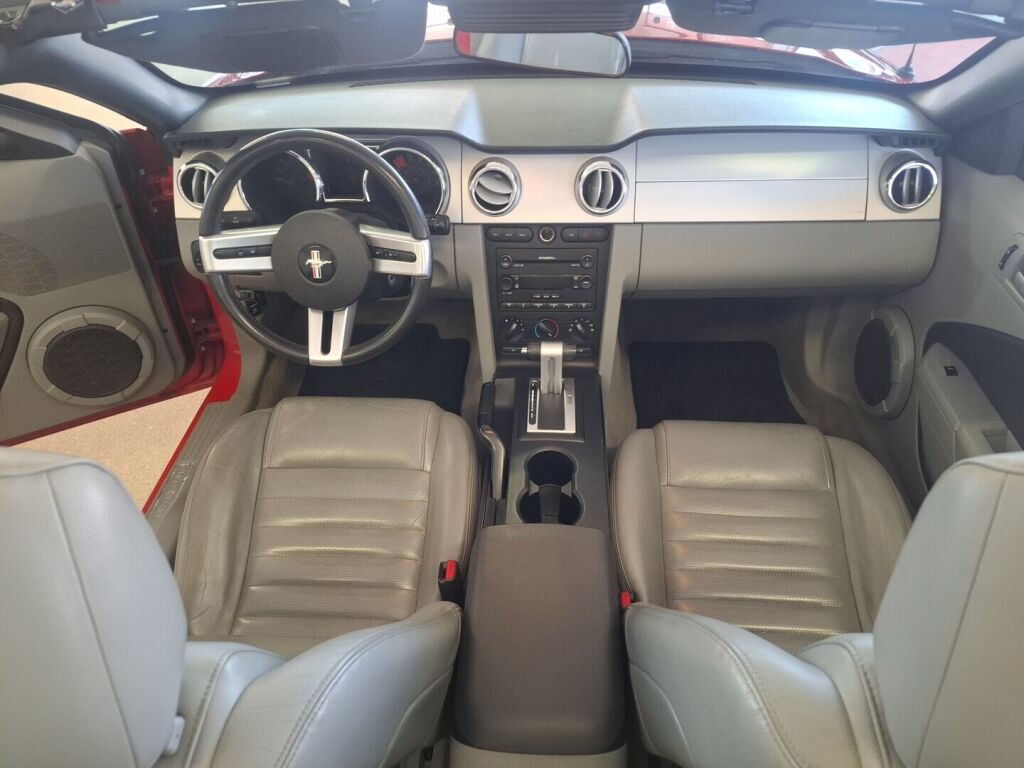 Ford Mustang 2007 Punainen