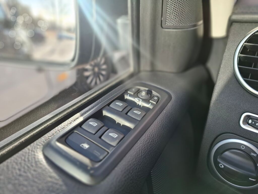 Land Rover Discovery 2010 Harmaa