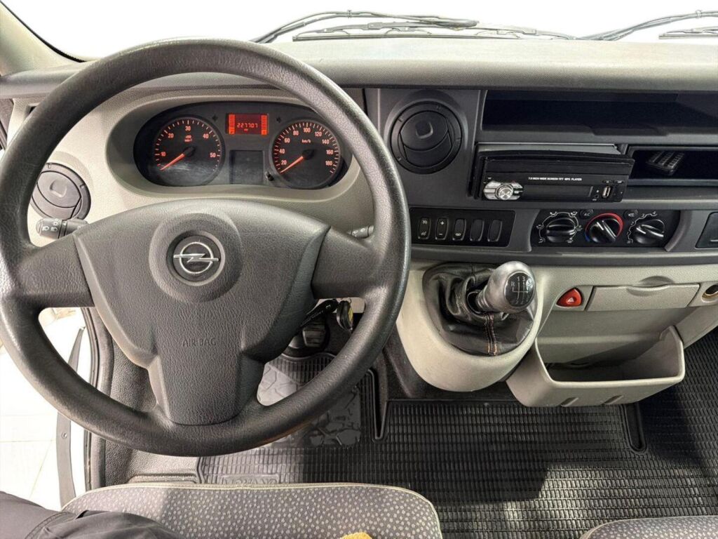 Opel Movano 2010 Valkoinen