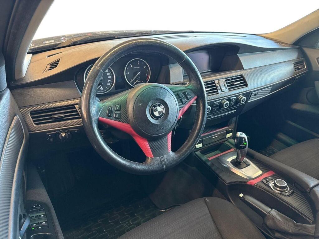 BMW 520 2009 Musta