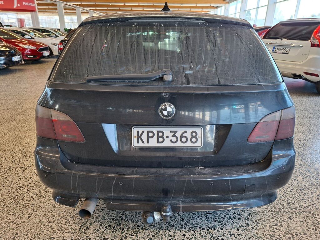 BMW 520 2009 Musta