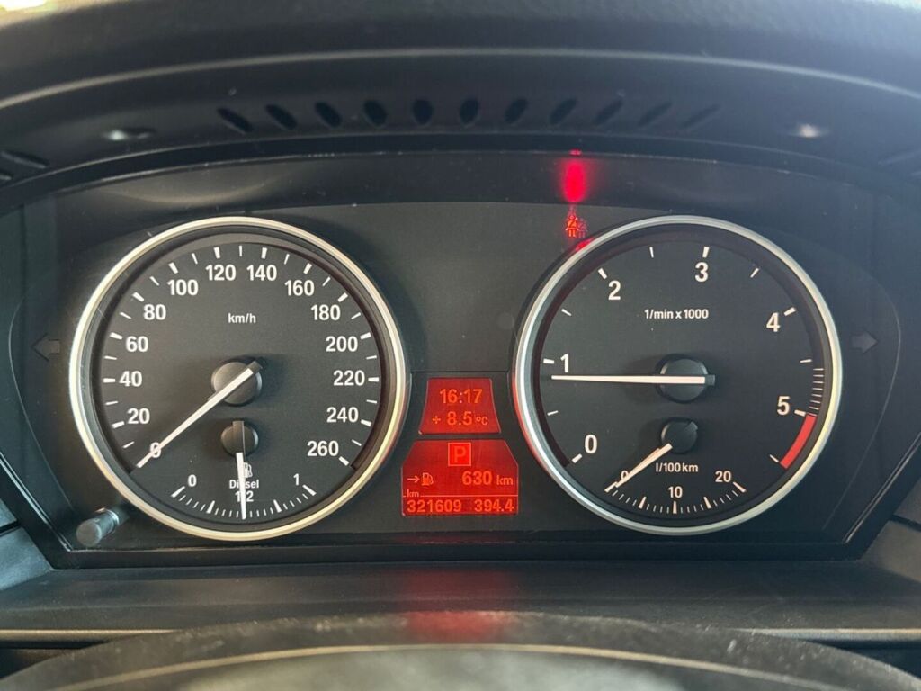 BMW 520 2009 Musta