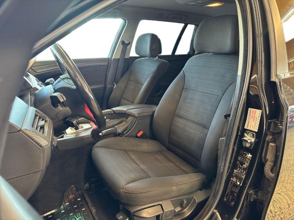 BMW 520 2009 Musta