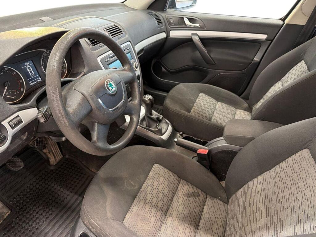 Skoda Octavia 2009 Harmaa