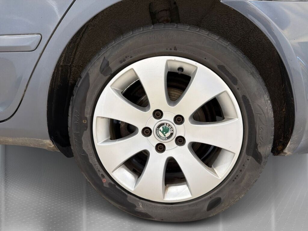 Skoda Octavia 2009 Harmaa