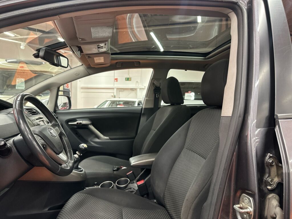 Toyota Verso 2009 Harmaa